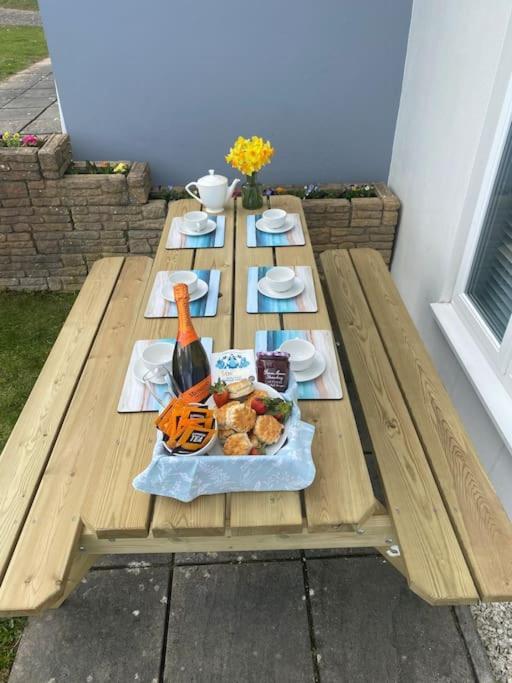 Surf'S Up! Perfect Base For Holidays Or Work In Cornwall St Columb Major Buitenkant foto